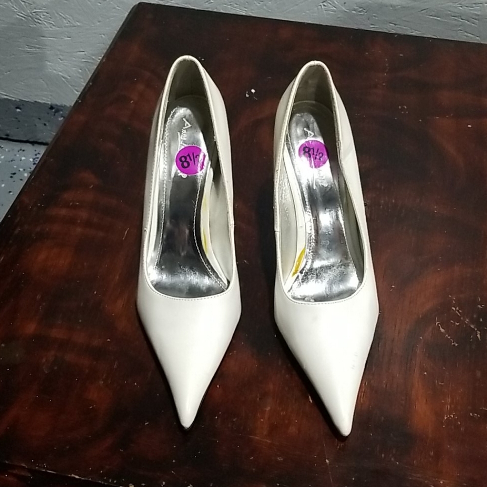 White Pointed Toe Heels